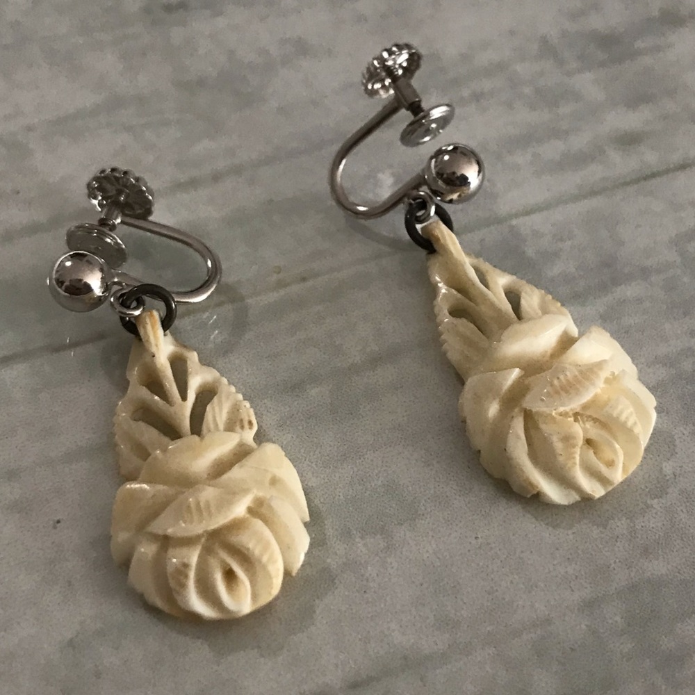 Vintage rose earrings